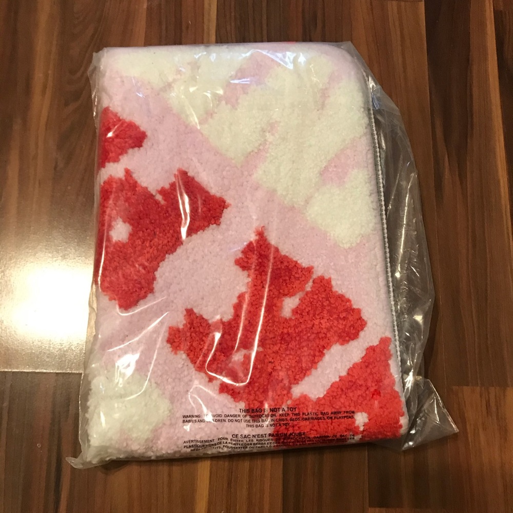Pink Stocking and Rug bundle - Picture 9 of 13